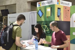 Picture 87 of יום זרקור Microsoft